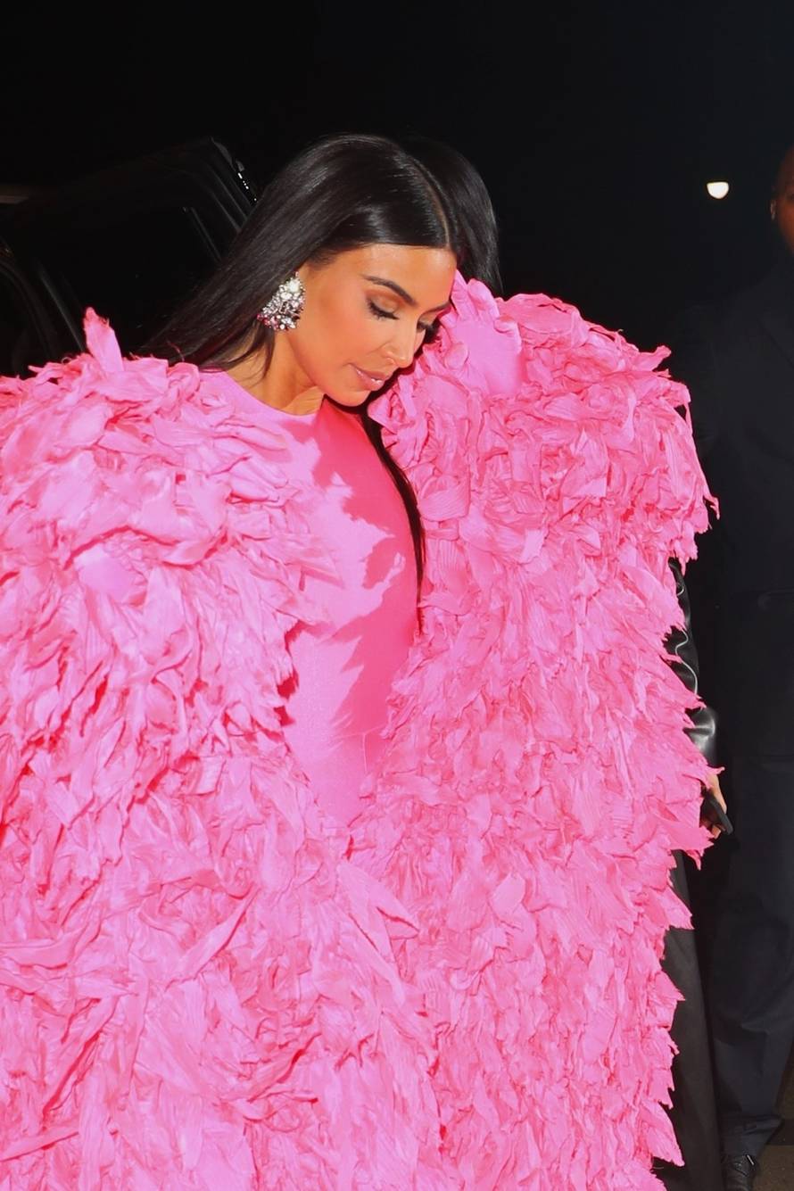 Kim Kardashian and more exit Zero Bond after partying all night in NYC!