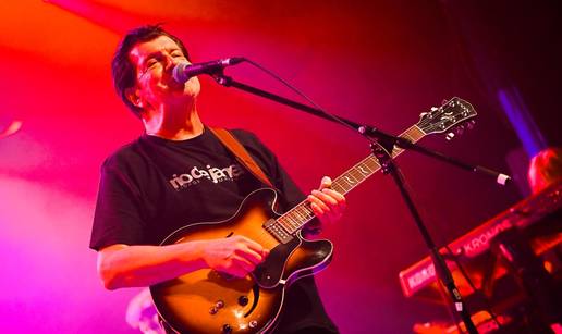 FOTO Bajaga odr&zcaron;ao koncert u Tvornici: Pogledajte atmosferu