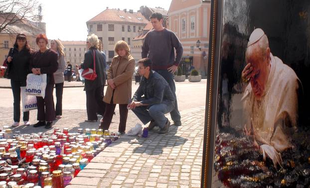 2005. godine preminuo Papa Ivan Pavao II