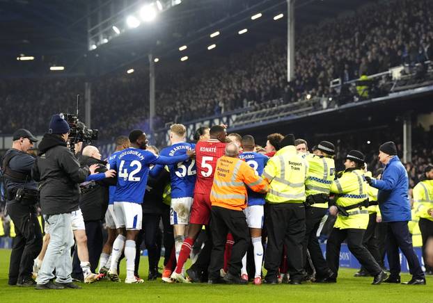 Everton v Liverpool - Premier League - Goodison Park