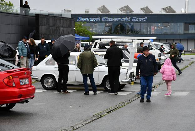 Međunarodni oldtimer susret u Slavonskom Brodu