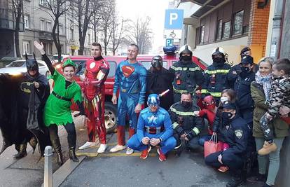 Volonteri razveselili teško bolesnog  dječaka za rođendan: 'Ma Sven je naš superheroj!'