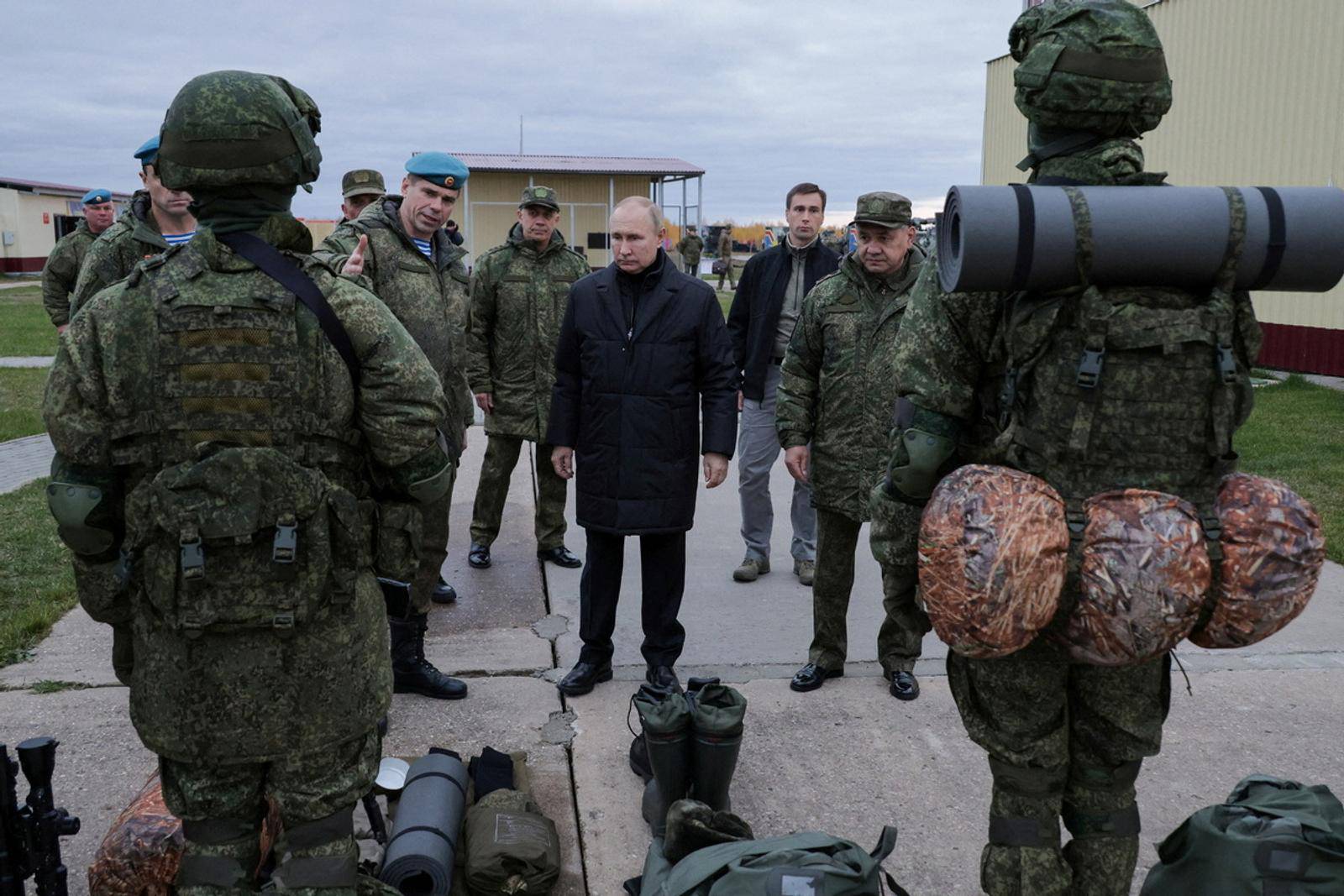 Russian President Vladimir Putin inspects preparations of mobilised reservists at a military training centre in Ryazan Region