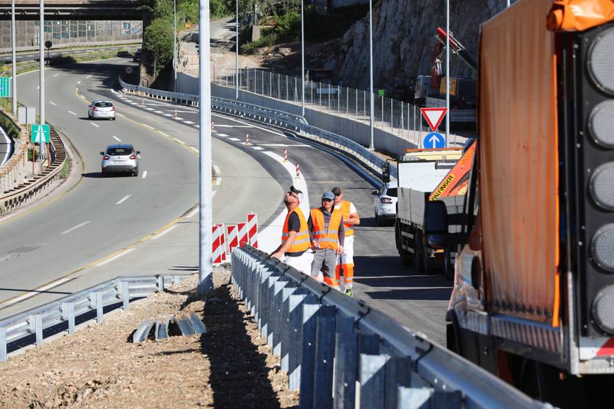 Rijeka: Premijer Plenković i ministar Butković obišli novi vijadukt na čvoru Orehovica