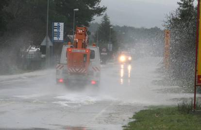 Zadarske nevolje: Olujno je nevrijeme "potopilo" grad