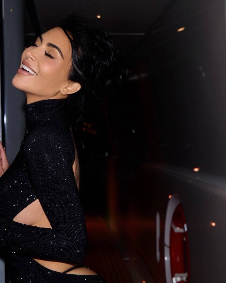Ivana Knoll na nastupu u New Yorku pokazala tange, ugledala se na Severinu i Kim Kardashian