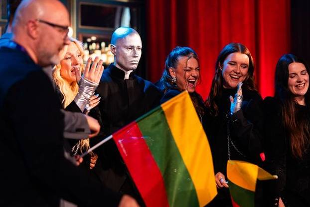 FOTO Veselje, zagrljaji i suza u oku! Evo kako su Lelek i drugi finalisti slavili u Green roomu