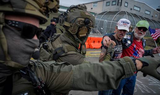 FOTO Policijski sat i prosvjedi ispred ICE-a: Hrana je odvratna, lo&scaron;e postupaju sa zatvorenicima
