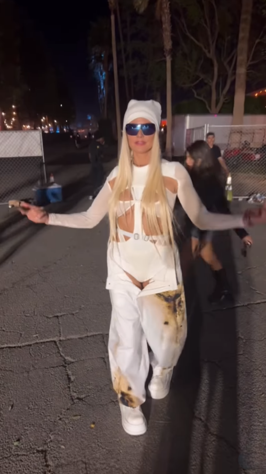 Heidi na Coachelli pokazala spaljene hlače i donje rublje...
