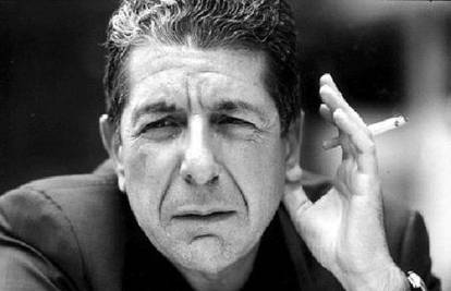 Leonard Cohen se zaljuljao na pozornici i onesvijestio