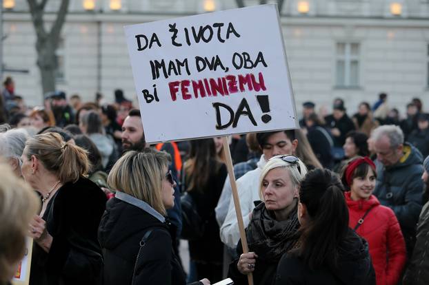 Zagreb: "Noćni marš - 8. mart" u organizaciji feminističkog kolektiva fAKTIV