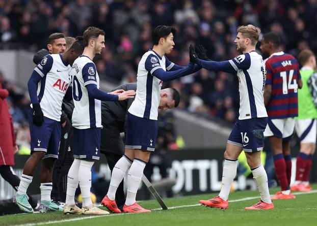 Premier League - Tottenham Hotspur v Newcastle United