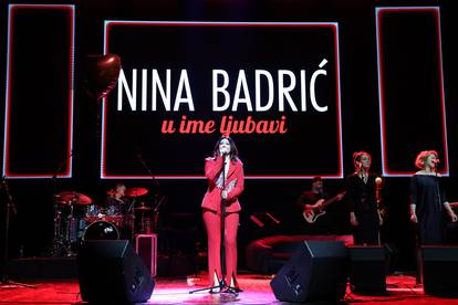 Nina Badrić nastupila je u Beogradu u mts Dvorani