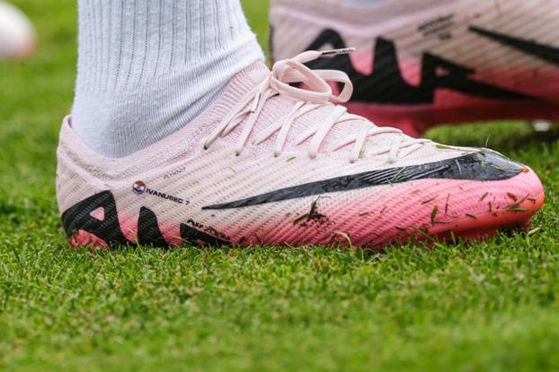 Neuruppin: Personalizirane kopačke Vatrenih