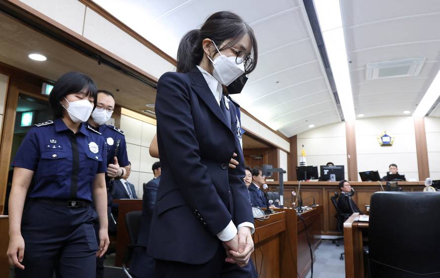 Former South Korean first lady goes on trial on corruption charges