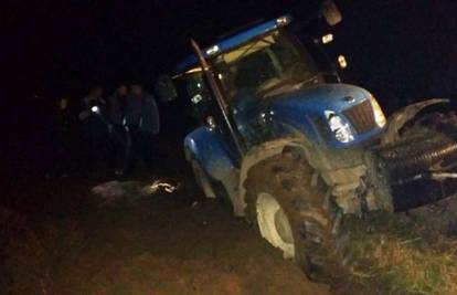 Muškarac (56) traktorom je sletio s ceste, teško ozlijeđen