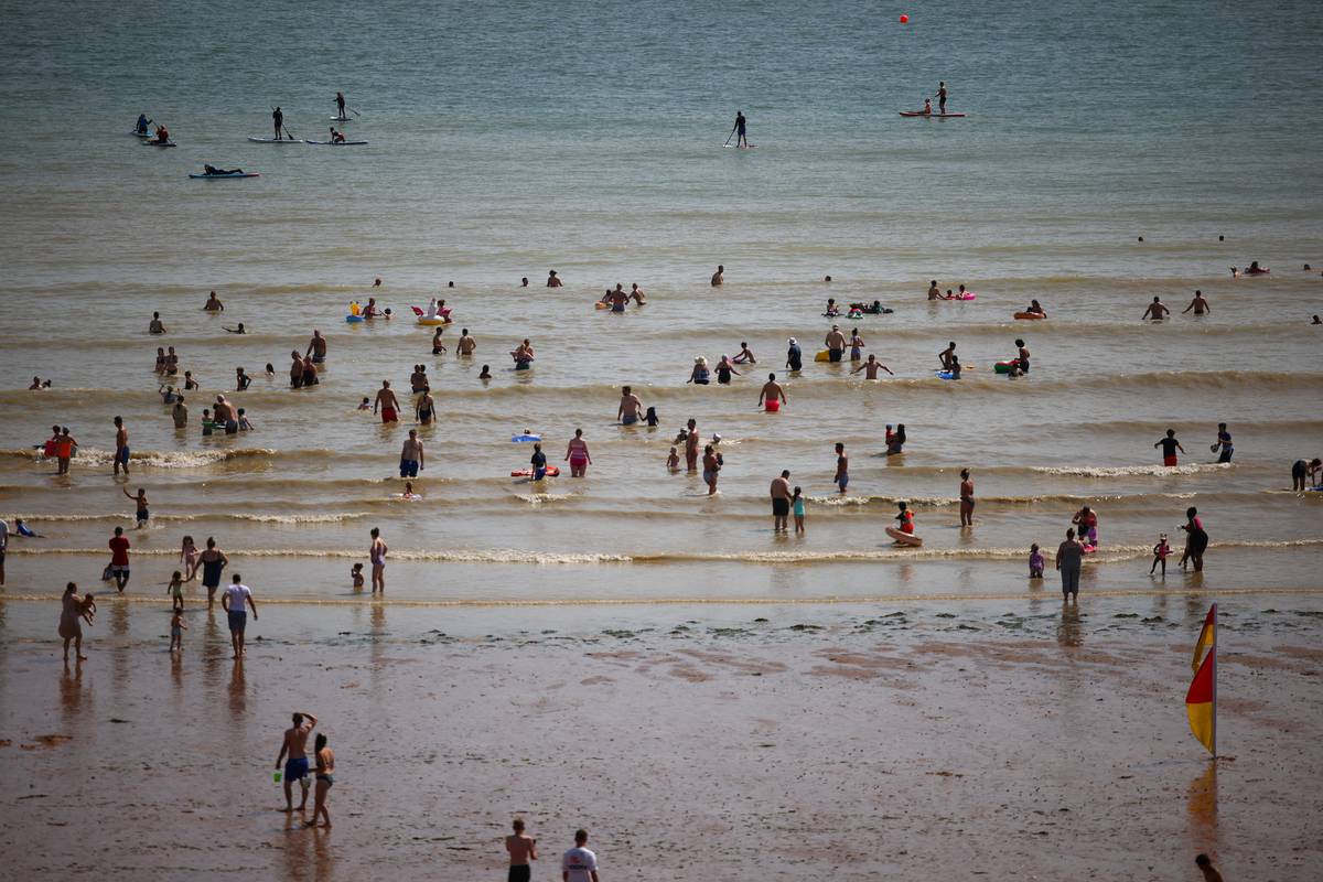 U Britaniji 13 žrtava toplinskoj vala: Htjeli su se rashladiti