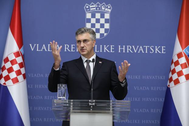 Zagreb: Premijer Andrej Plenković održao izvanrednu konferenciju za medije