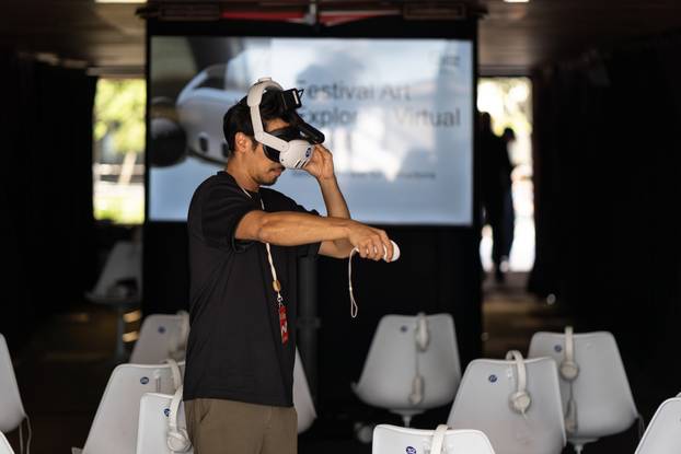 Art Explora brod u Rijeci privukao već 8000 posjetitelja