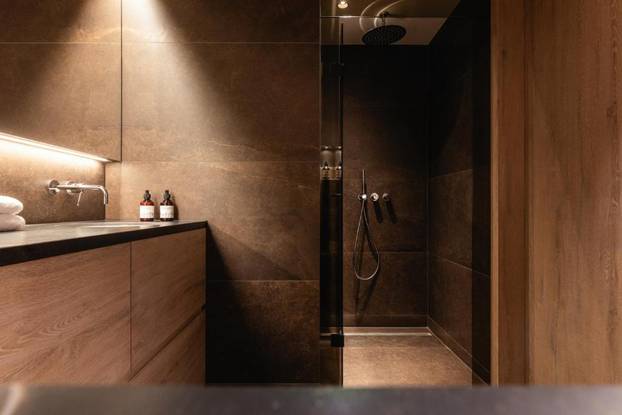 FOTO Ovdje zima izgleda kao iz bajke: Alpski resort u kojem s terase uskačete ravno na skije