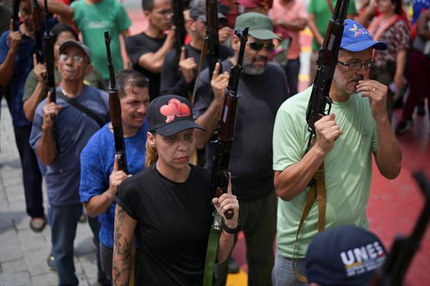 Venezuela holds drills to train citizens in weapon handling