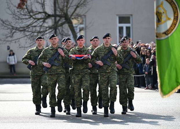 FOTO Milanović: 'O angažmanu vojske izvan domovine uvijek ćemo jako dobro razmisliti'