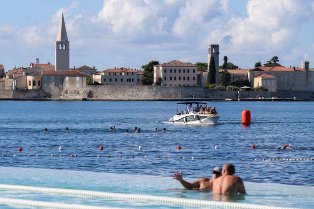 Održana plivačka manifestacija Porečki delfin