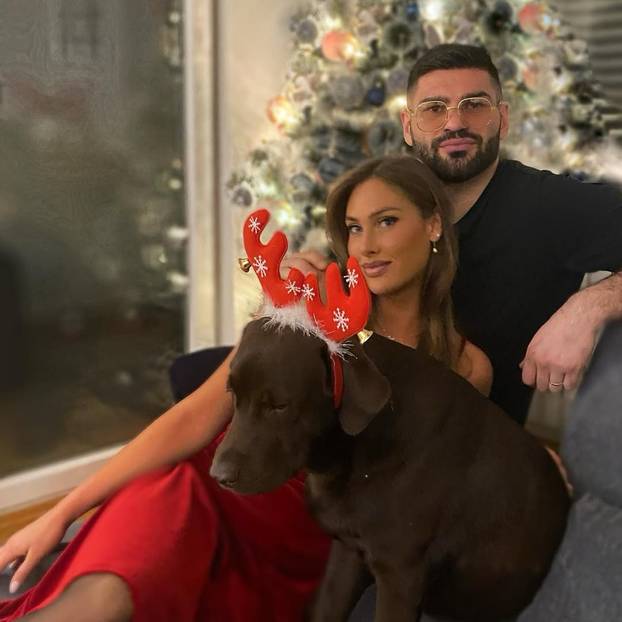 FOTO Ovo je ljepotica koja je osvojila srce Filipa Hrgovića. Od početka stoji uz 'El Animala'...