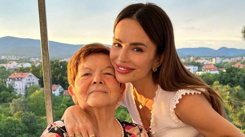 Severina posvetila emotivnu objavu mami: 'Nisam mogla izbaciti ni jednu jer...'