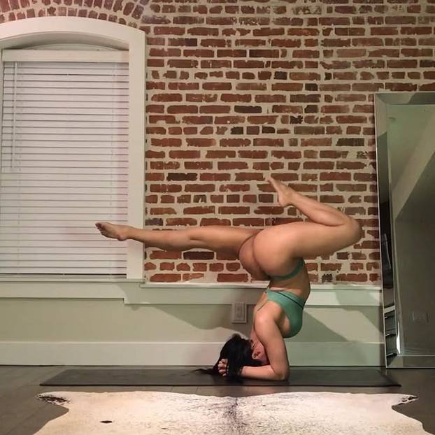 FOTO Evo zašto svi vole gledati dok Jessica vježba: 'Poze kakve ja radim  još niste vidjeli...'