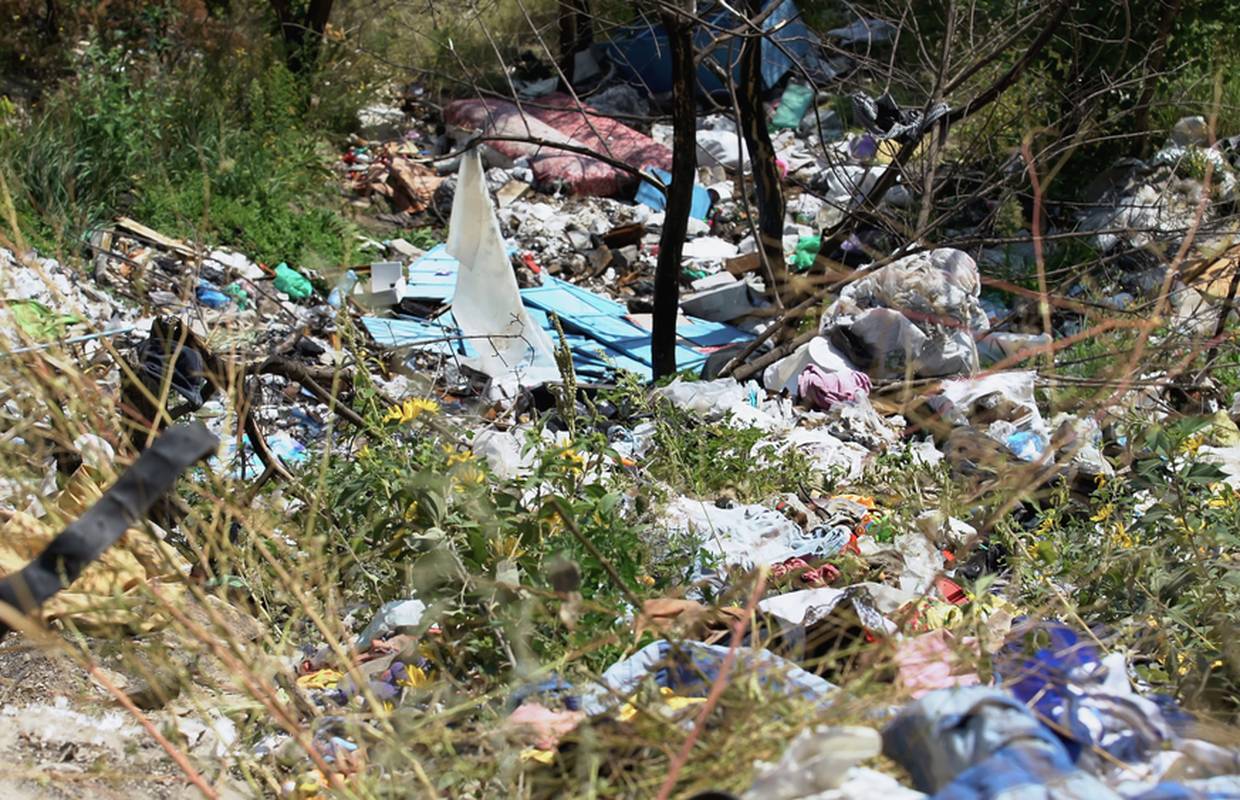 Divlja odlagališta bujaju na sve strane. Onečišćenih lokacija u Hrvatskoj je zaista previše