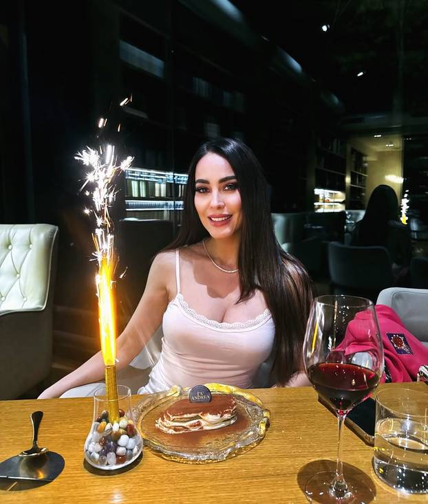 FOTO Paola je seksi model, ali tvrdi da od toga nema ništa: 'Dugo nisam vodila ljubav...'