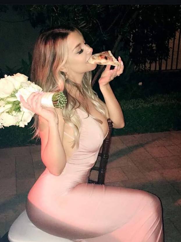 FOTO Iza seksi figure krije se prava feministkinja koja ne šuti