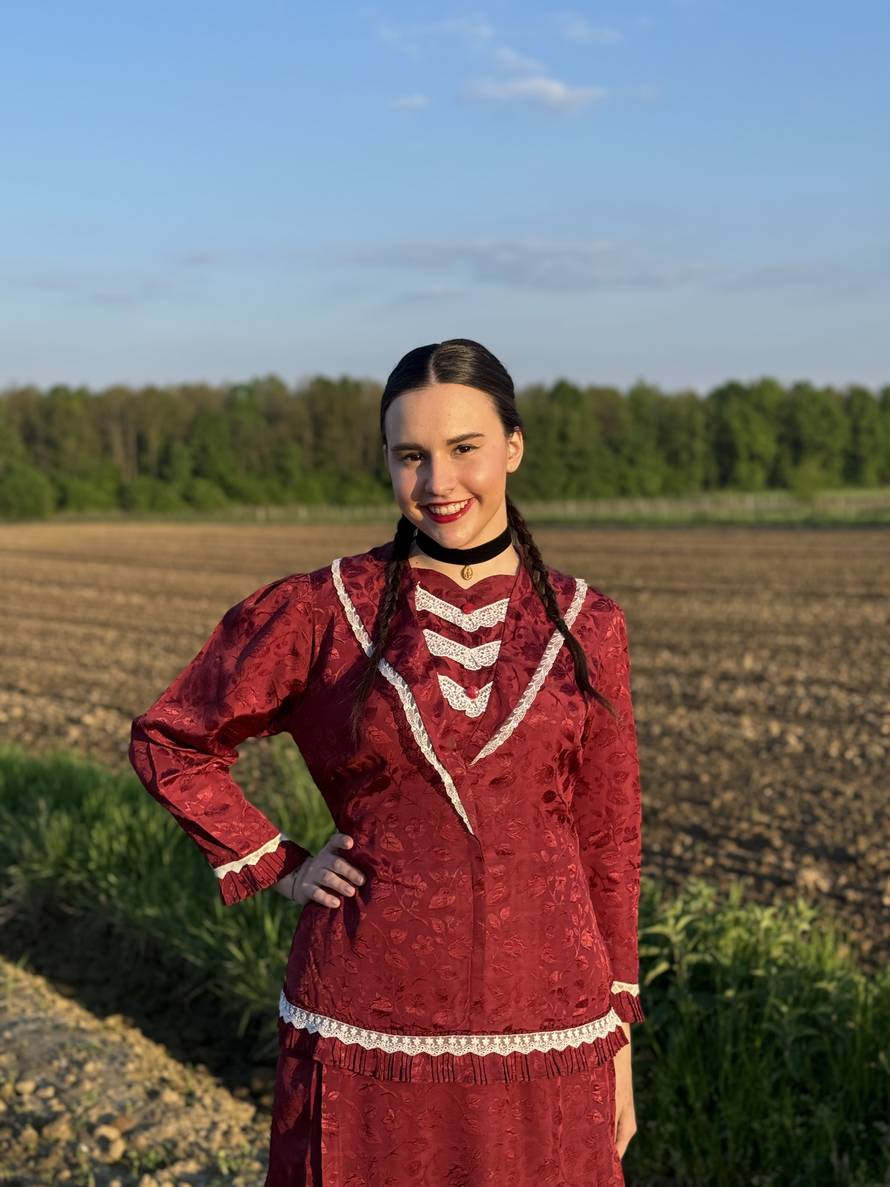 Novu pjesmu 'Ruke moje majke' Lelekica napisao je 14-godišnjak