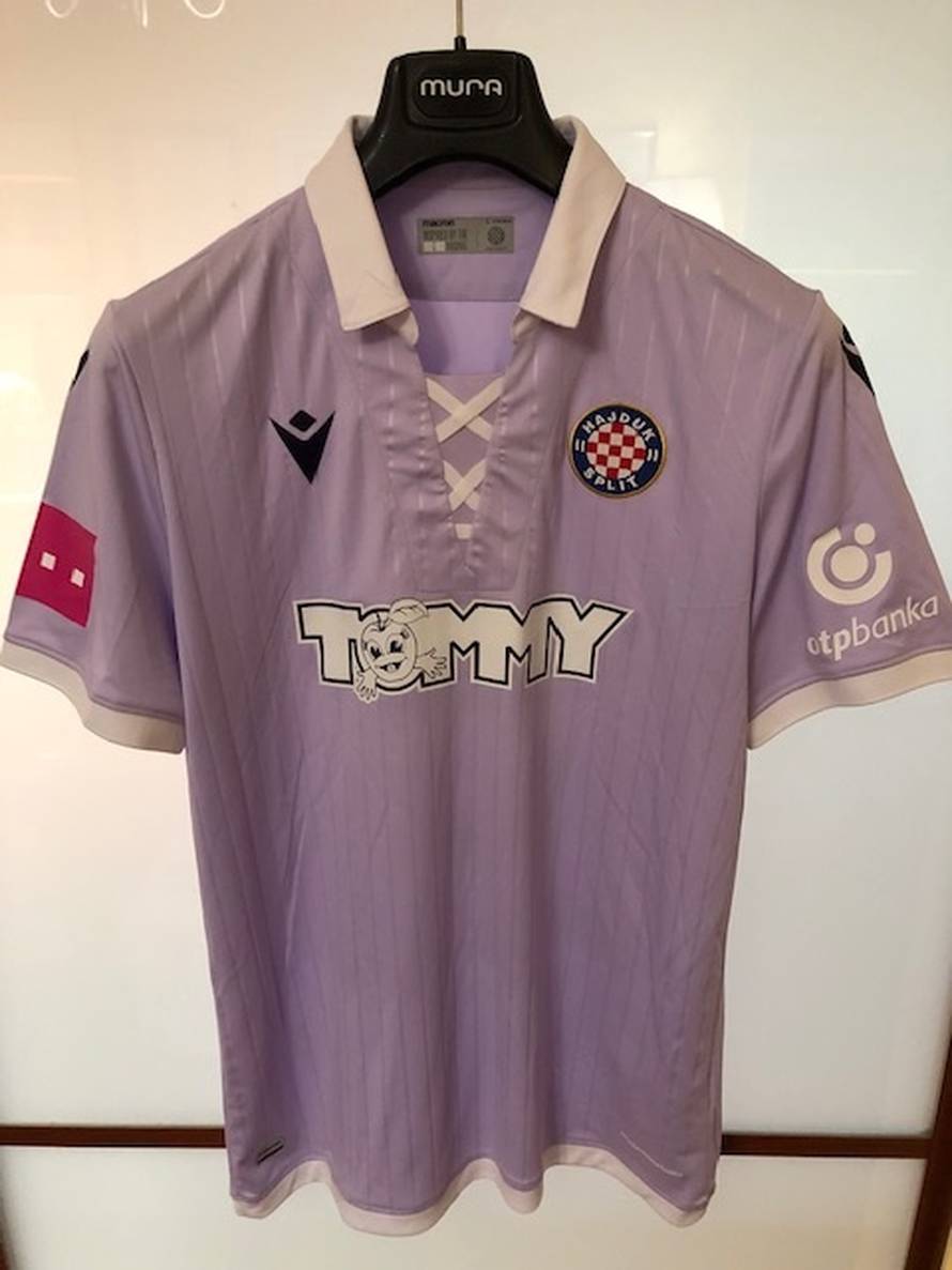 ANKETA Hajduk ima novi treći dres. Koji vam je najljepši?