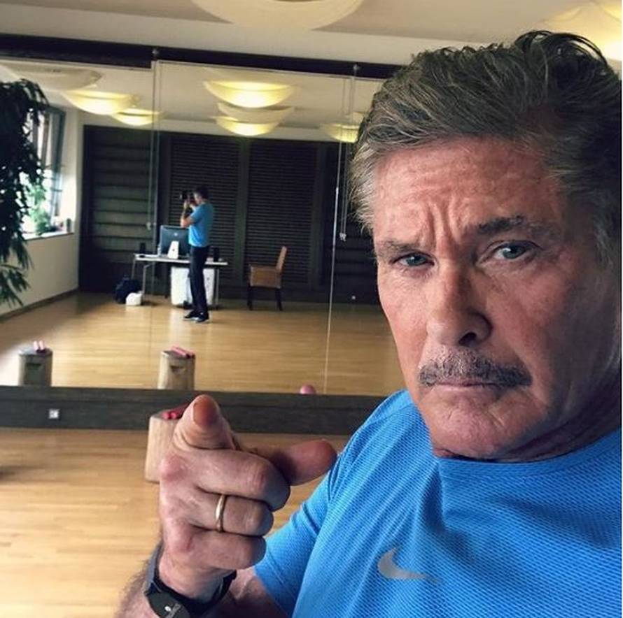 Proslavio se kao mišićavi Mitch u 'Spasilačkoj službi', parodirao sam sebe, pjevao i zabavljao se