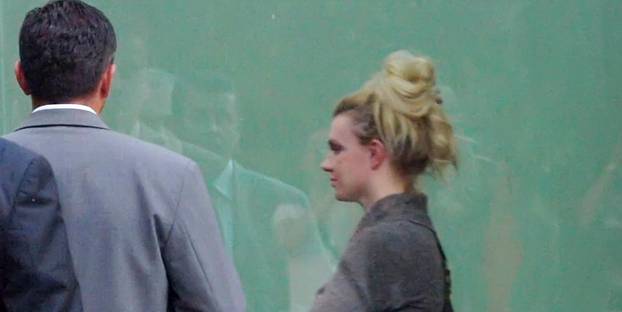 ARHIVA - 2011. Zagreb: Pjeva?ica Britney Spears u pratnji de?ka izlazi iz hotela Westin