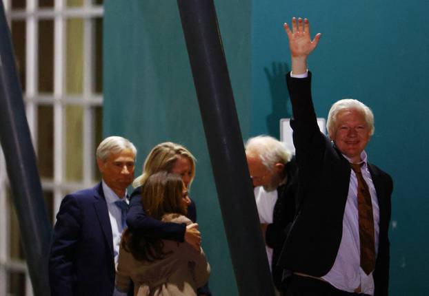 WikiLeaks founder Julian Assange arrives in Canberra