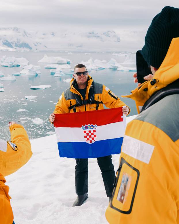 FOTO Ovo je ekipa koja je otišla na Antartiku za 17 tisuća eura