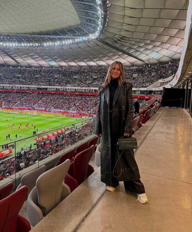 FOTO Supruga Barcelonine zvijezde pravi je 'fitness freak', a nekad se bavila karateom