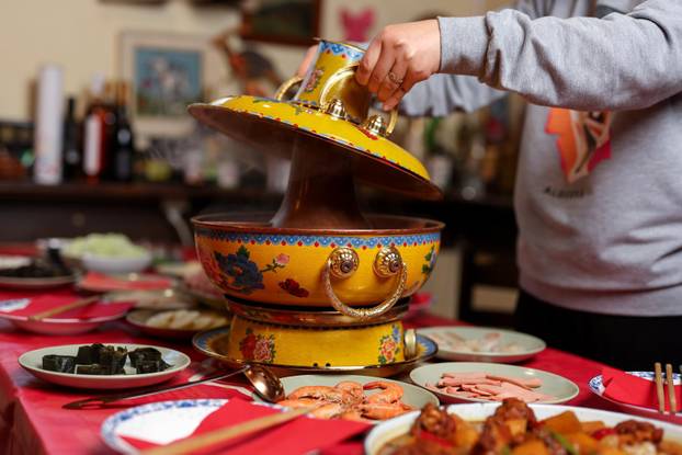 Zagreb: Kineski restoran i čajana Jing Yuan Teahouse u Gajnicama