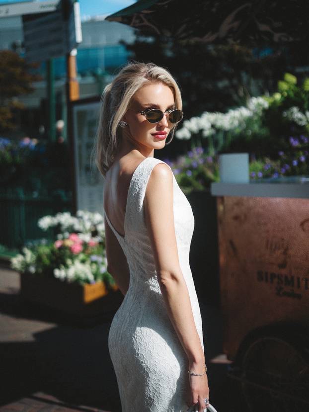 FOTO Zamamna plavuša plijeni pozornost gdje god se pojavi! Surađivala je i s Netflixom