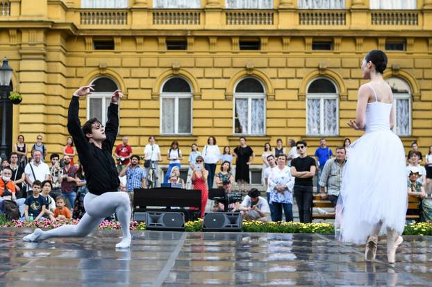 Zagrepčani uživaju u Ljetnim večerima HNk-a