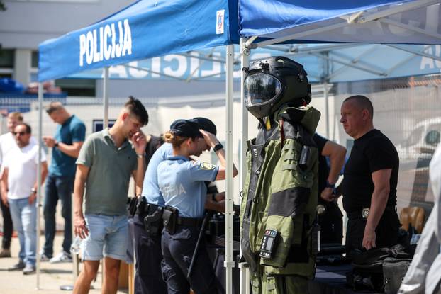 Zagreb: Dan otvorenih vrata Policijske akademije