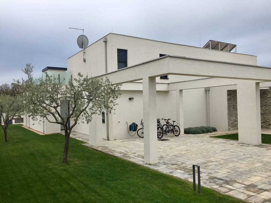 'Kralj Adventa' je sagradio vilu vrijednu 10 milijuna kn u Istri