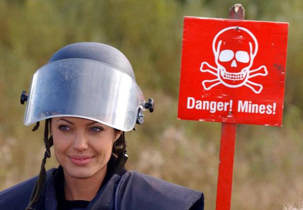 Los Angeles: 4.6.1975. ro?ena ameri?ka glumica Angelina Jolie 