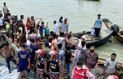 Bangladeš: Prevrnuo se trajekt, poginulo je najmanje 29 ljudi
