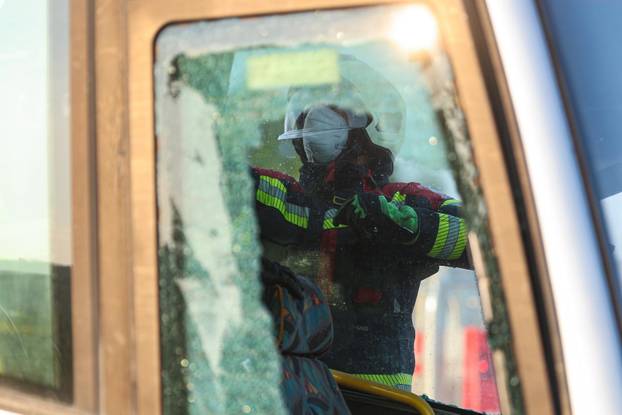 Zagreb: U blizini naplatne postaje Sveta Helena održana je vježba "Sigurnost 25"