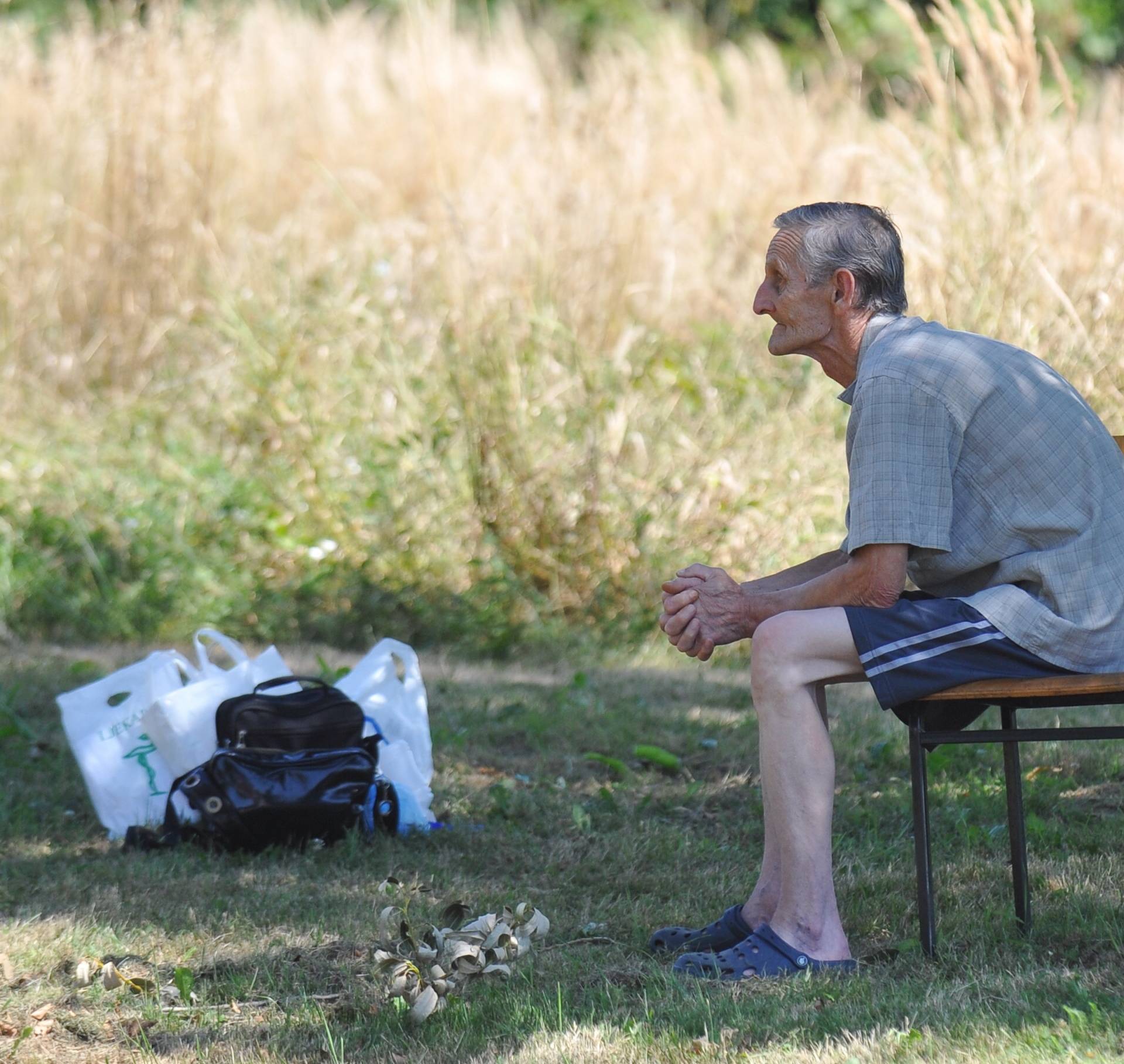 Planuo krov kolodvora pa su putnici dio puta morali pješke