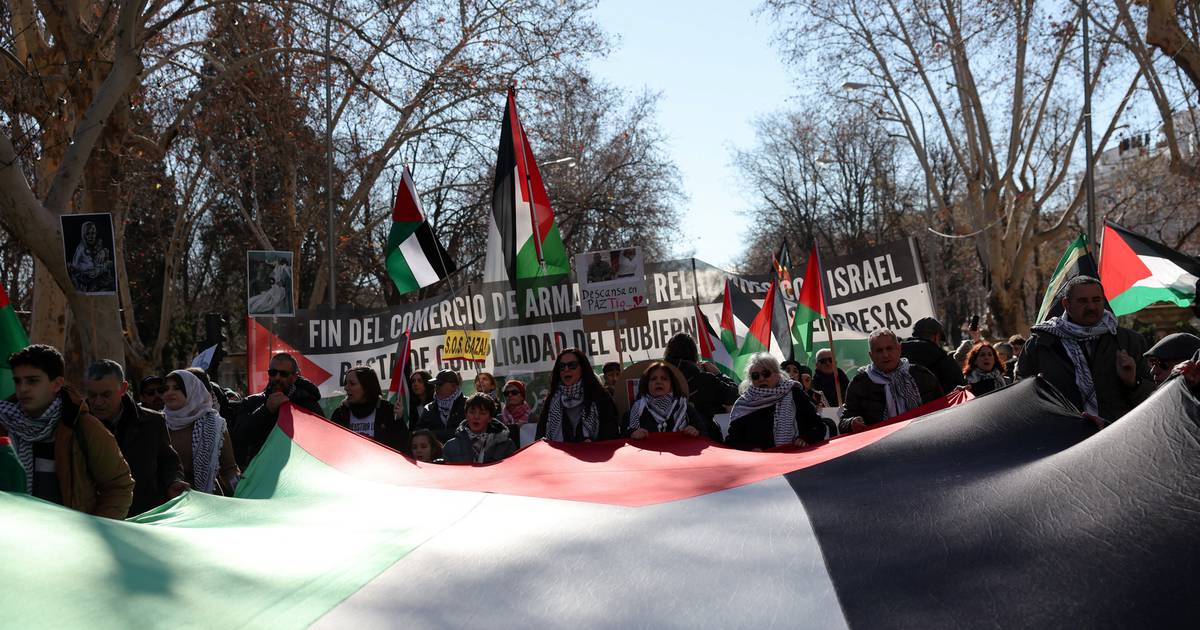 Massive protest in Madrid demands end to genocide in Palestine